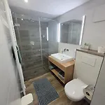 Gaestehaus Fuchs 게스트하우스 그뢰브밍