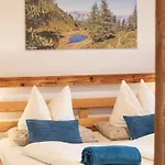 Gaestehaus Fuchs 게스트하우스 3*