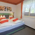 Gaestehaus Fuchs 3* 그뢰브밍