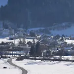 게스트하우스 Gaestehaus Fuchs 그뢰브밍