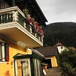 Gaestehaus Fuchs 3* 그뢰브밍