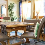 게스트하우스 Gaestehaus Fuchs 그뢰브밍