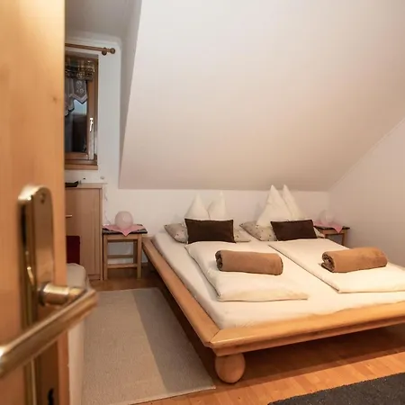 Pensionat Gastehaus Fuchs 3*