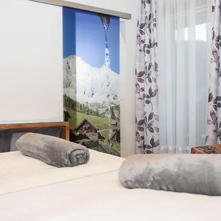 Gaestehaus Fuchs بيت ضيافة غوربمينغ